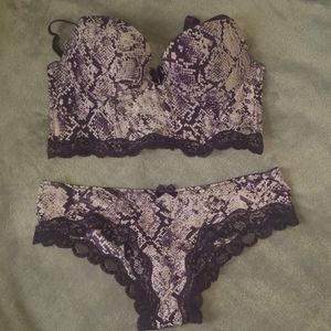 NWOT Adore Me Purple Snakeskin Bra and Panty Set